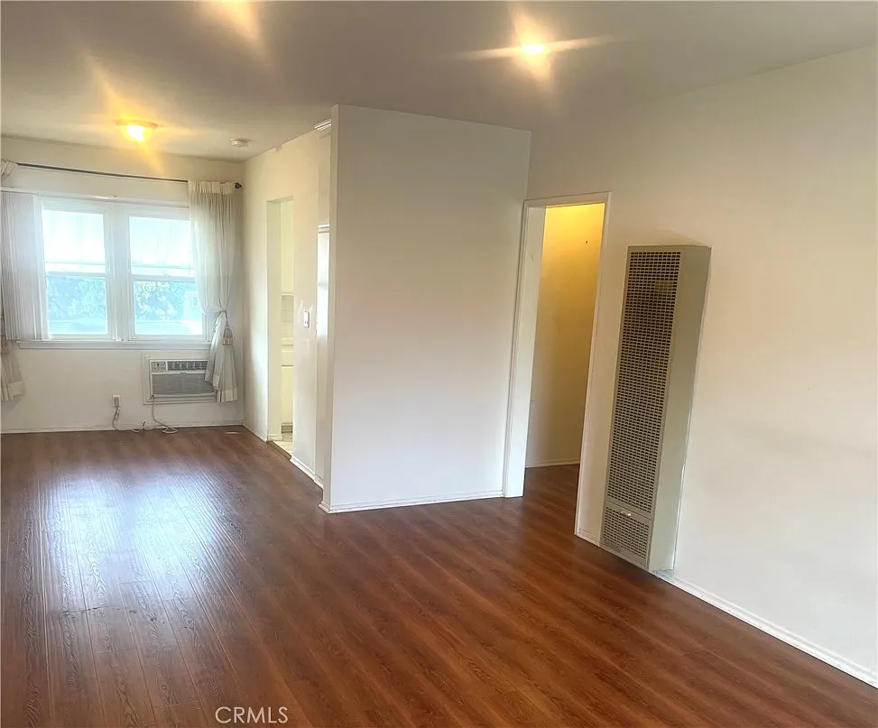 1 bed, 700 sqft, $1,950 — Photo 2