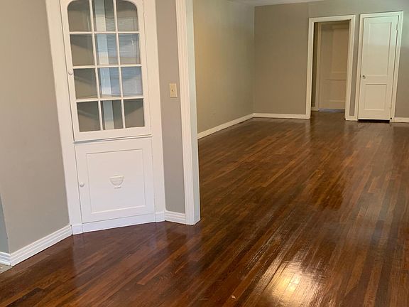 4th image of 2802 Garland Ave