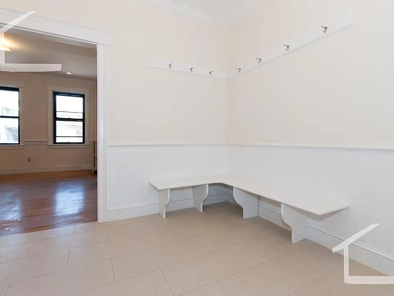 27 Glenville Ave #1 — Photo 8