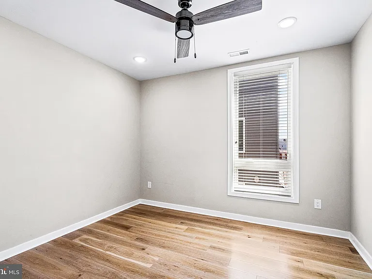 2409 N Hancock St #6 — Photo 27