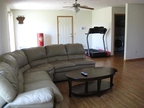 5th image of 2708 Anderson Dr