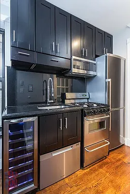 Rented by REAL New York | media 7