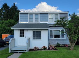 27 Delaware St, Rouses Point, NY 12979