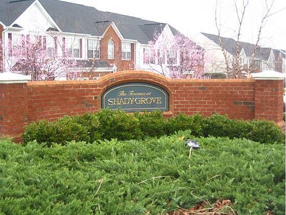1st image of 5802 Park Creste Dr