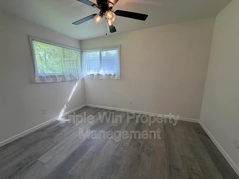 8301 Pepperidge Dr — Photo 19