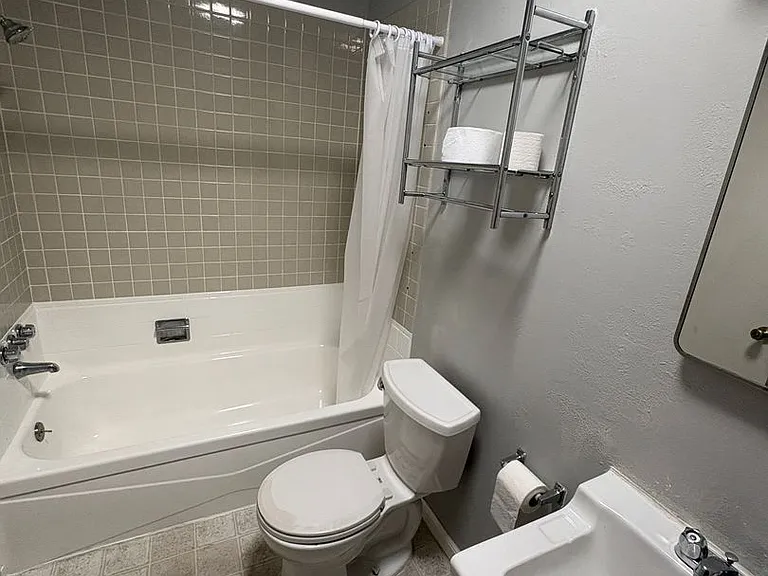 3046 Notre Dame Dr — Photo 11