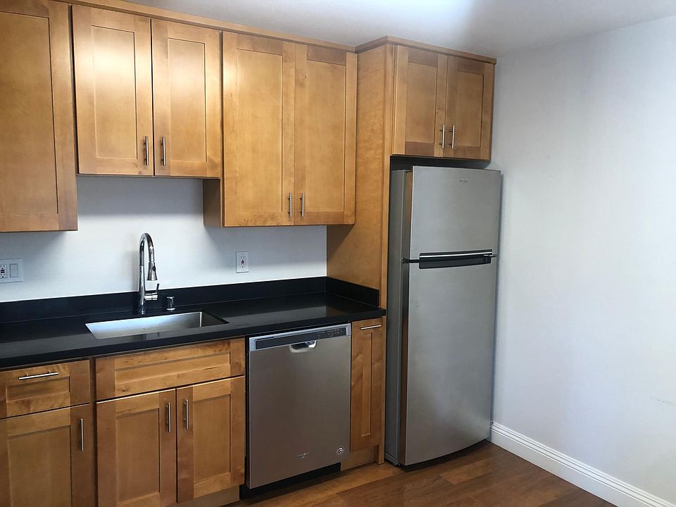 1st image of 885 Bing Dr #4