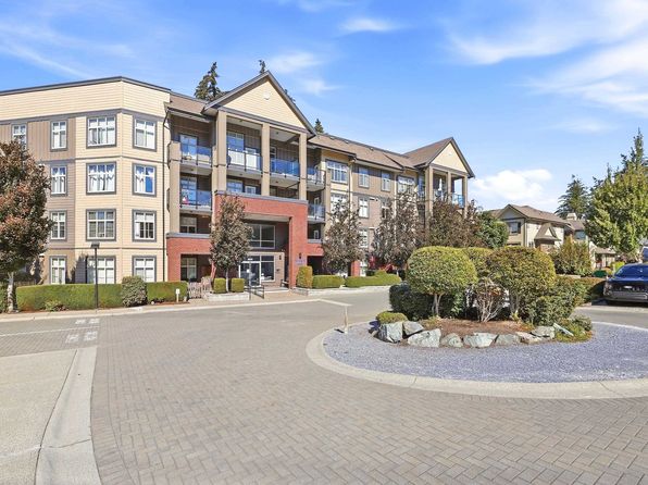2 bedroom rental in Surrey — photo 12