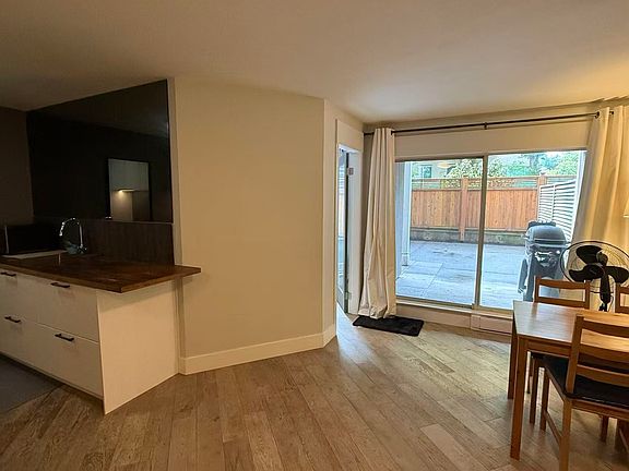 2nd image of 985 W 10th Ave #101