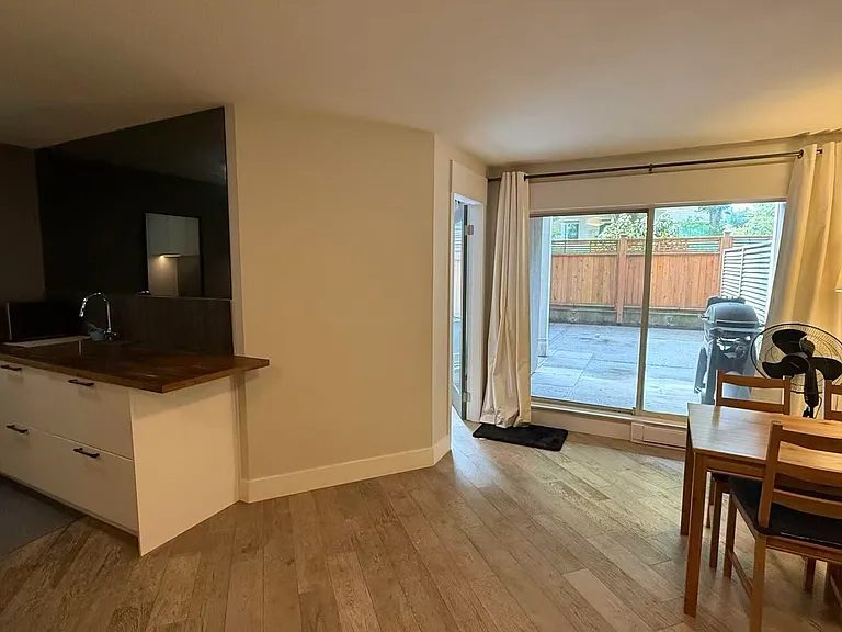 985 W 10th Ave #101 — Photo 2