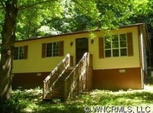 14 Walnut Ln, Swannanoa, NC 28778