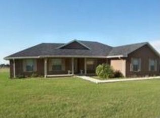 203 NE 9th St, Fort Meade, FL 33841