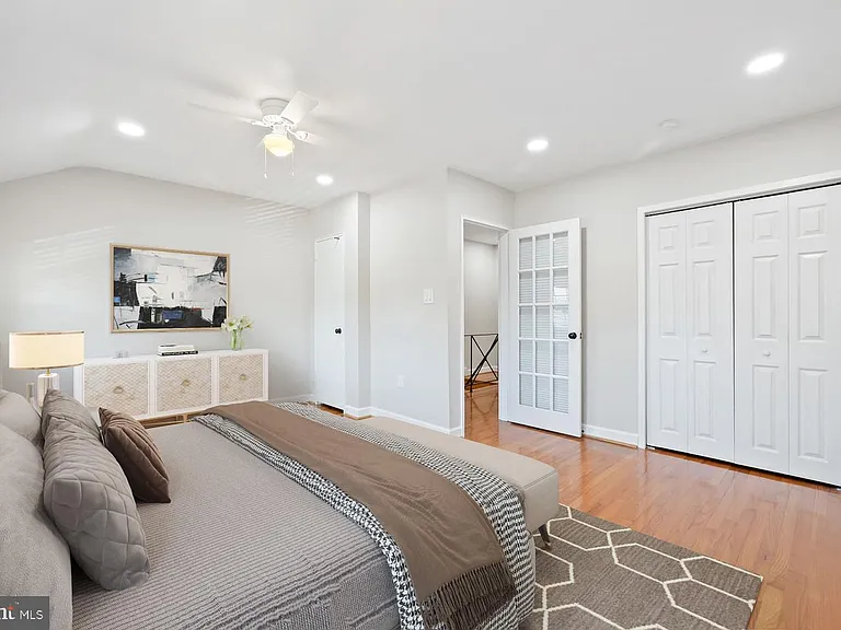 2512 N Dearing St — Photo 25