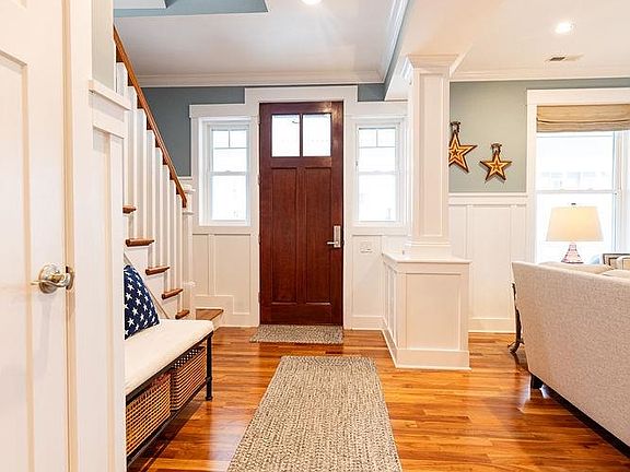 3rd image of 2544 Asbury Ave