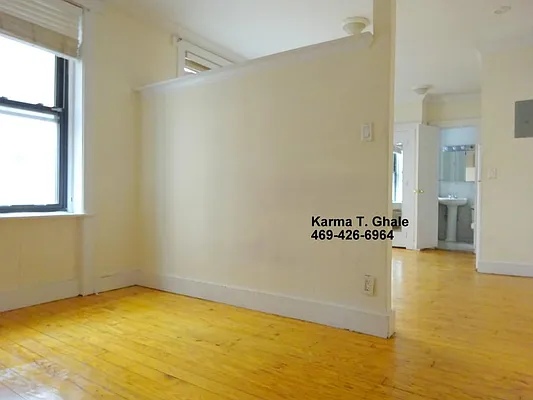 Rented by Manhattan Connection | media 11