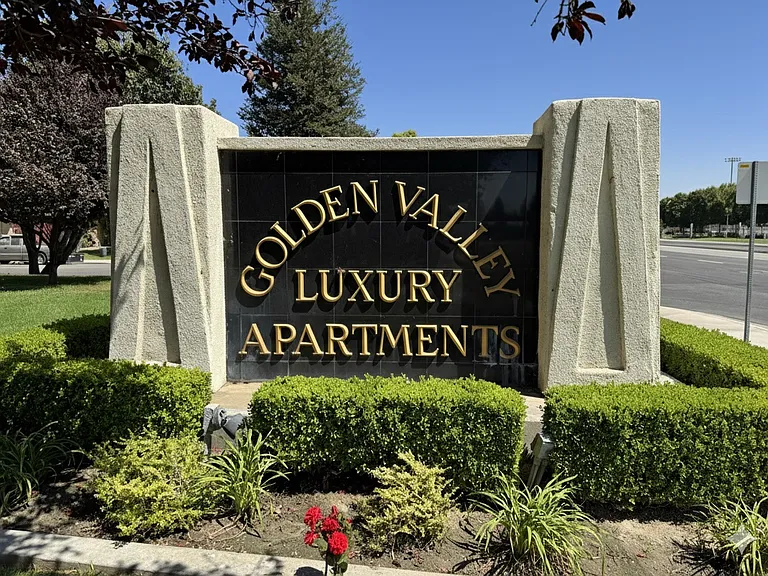600-51 E Hosking Ave #51A — Photo 1