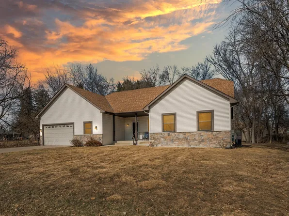 601 Monn Ave, Vadnais Heights, MN 55127