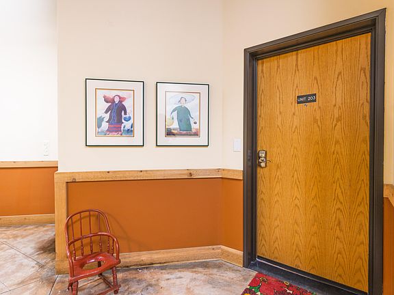 3rd image of 525 Superior St #203