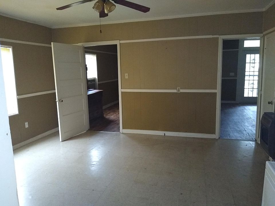 1st image of 102 Shelton St #1A