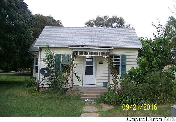 1st image of 295 W Gossett St
