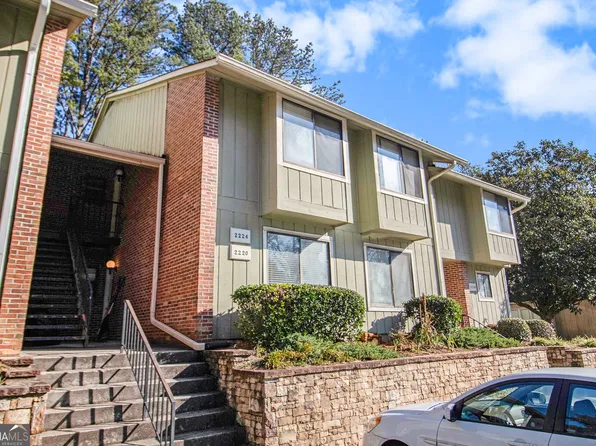 2220 Runnymead Rdg SE, Marietta, GA 30067