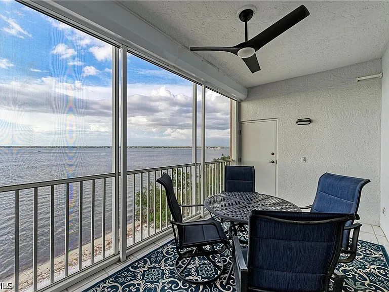 14813 Laguna Dr #401 — Photo 45