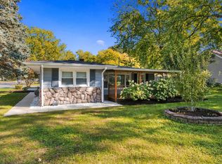 651 Westgate Dr, Aurora, IL 60506