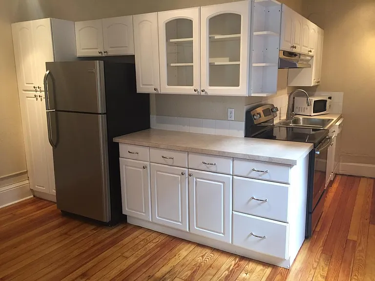 1004 Pine St — Photo 10