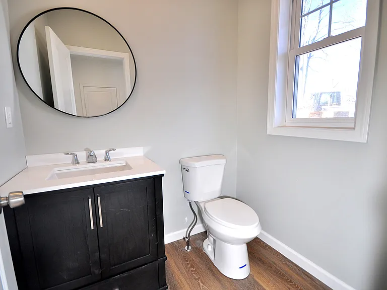 309 Main St — Photo 23
