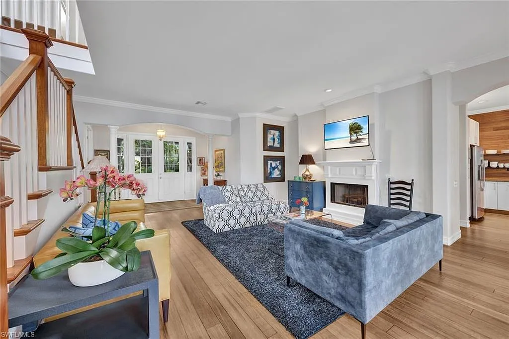 6 bed, 6.5 bath, 4351 sqft, $43,500 — Photo 3