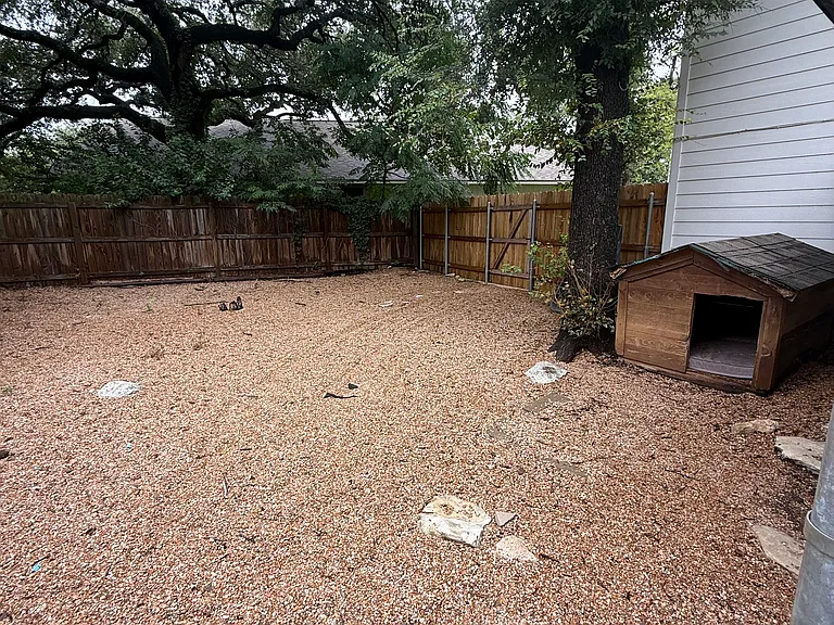 1104 Brookside Cv — Photo 22