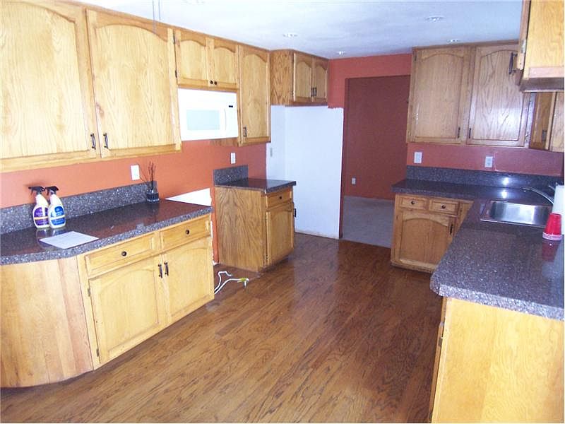 2nd image of 8121 Canyon Oak Dr