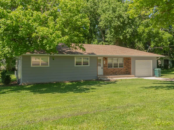110 W Sycamore Street, Monett, MO 65708