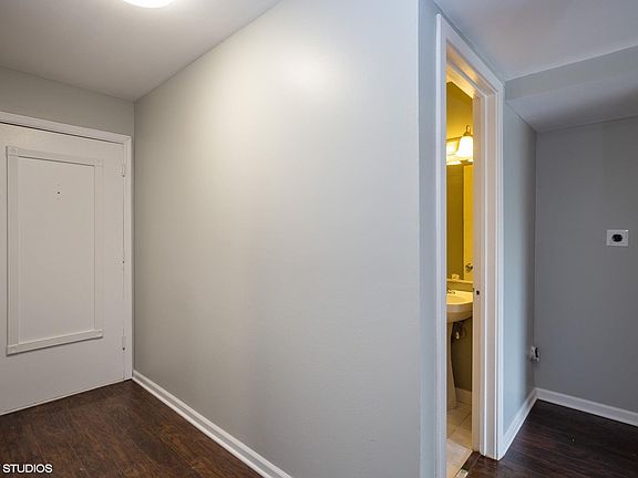 5th image of 1919 Prairie Sq Unit 122