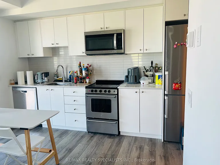 312 Erb St W #501 — Photo 11