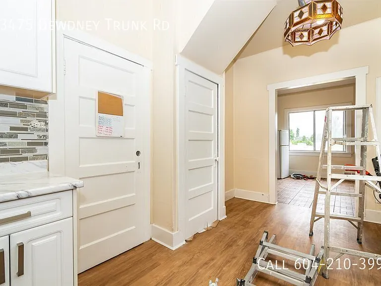 33475 Dewdney Trunk Rd — Photo 17