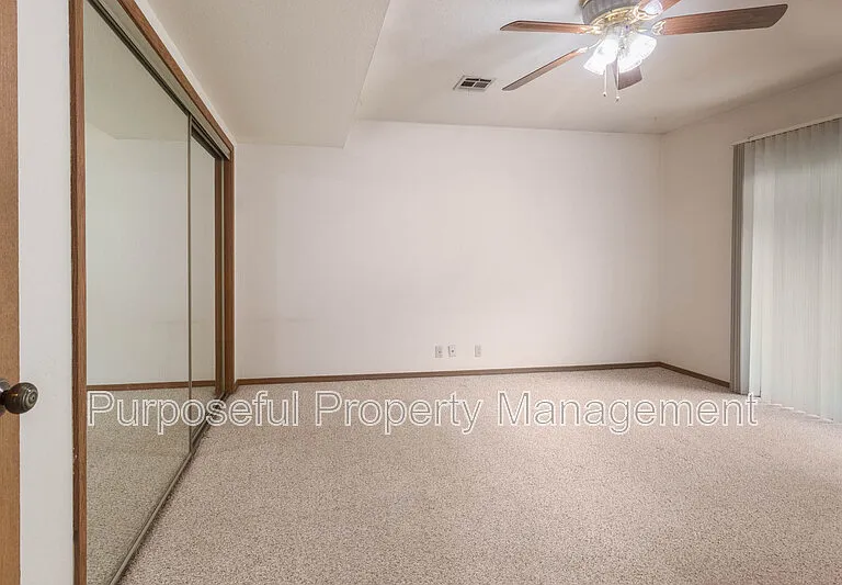 216 N Fretz Ave — Photo 10