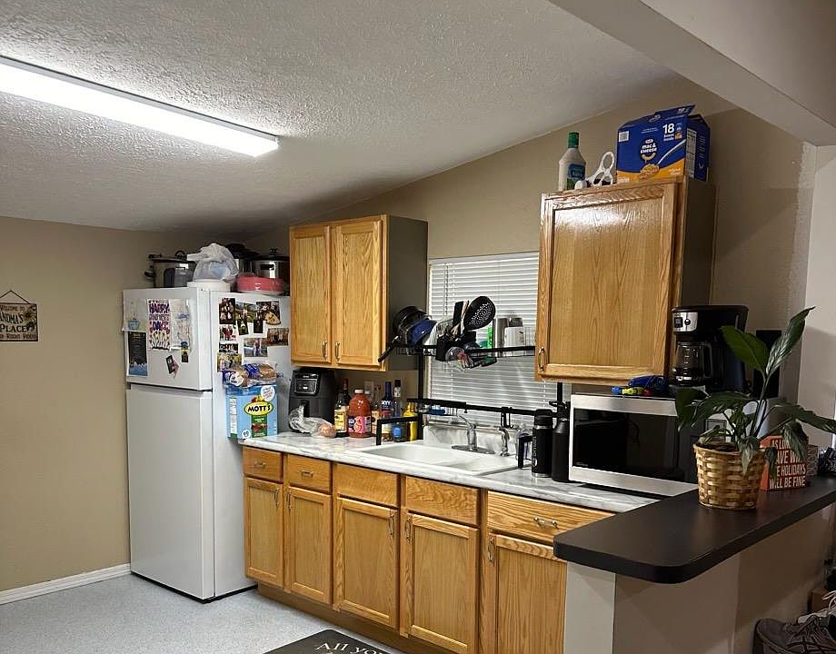 1st image of 18 Rosemary Ln #1