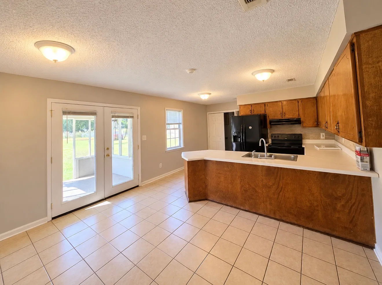 3 bed, 1.5 bath, 1192 sqft, $1,450 — Photo 4