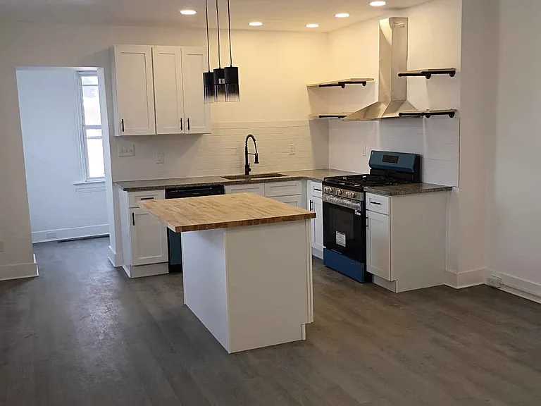 19 Carlisle Ave #2 — Photo 4