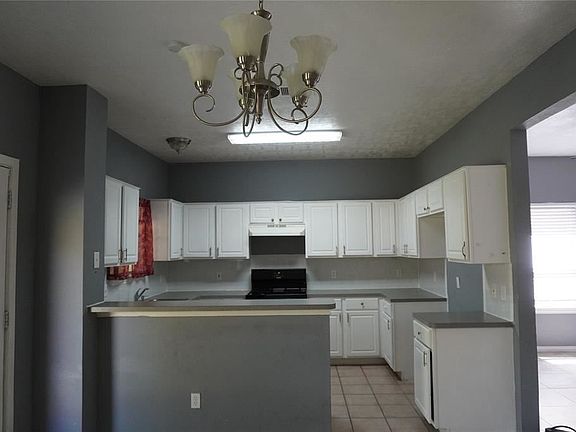 5th image of 3352 Jan Ct