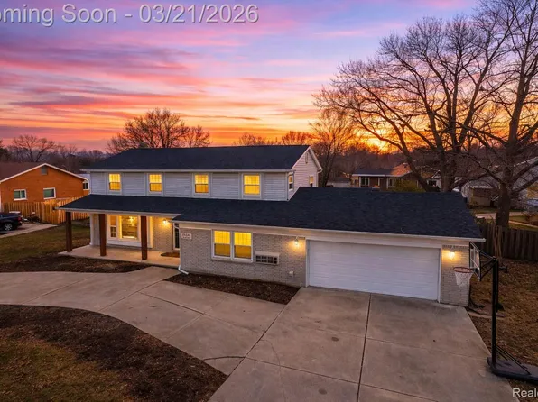 25342 Wykeshire Rd, Farmington Hills, MI 48336