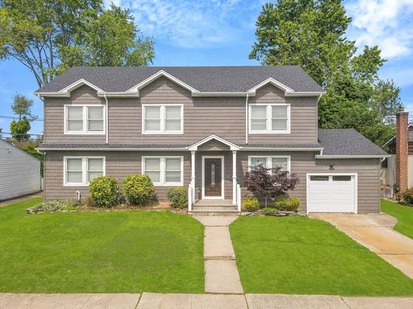 49 Ronni Drive, East Meadow, NY 11554