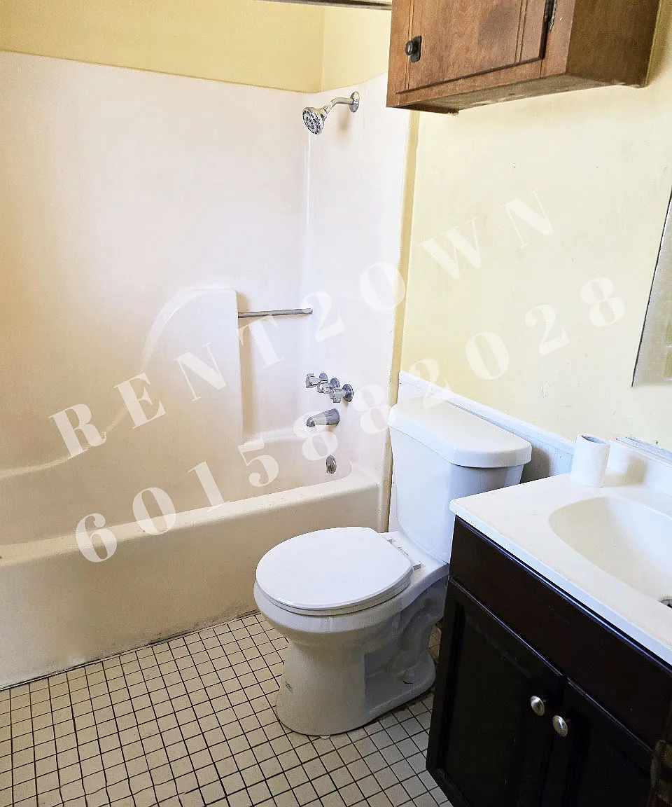 3 bed, 1573 sqft, $1,095 — Photo 1