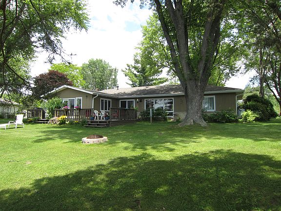 Spacious yard