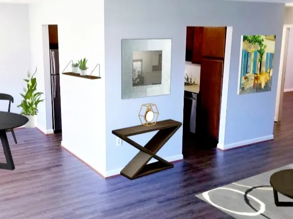 8th Street Court Apartments, 123 E 8th St APT 101, Frederick, MD 21701