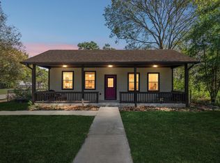 401 Rivers St, Smithville, TX 78957