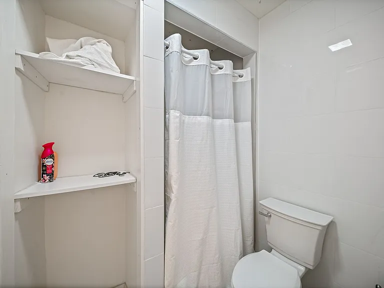 721 Foster St #2E — Photo 14