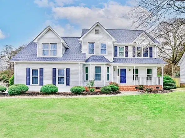 605 E Silverleaf St, Greer, SC 29650