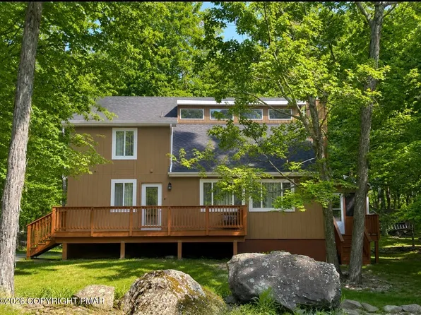 104 Hyland Dr, East Stroudsburg, PA 18301